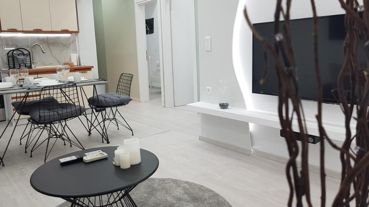 Konstantinos'S Luxury Apartment Tesalonika Bagian luar foto
