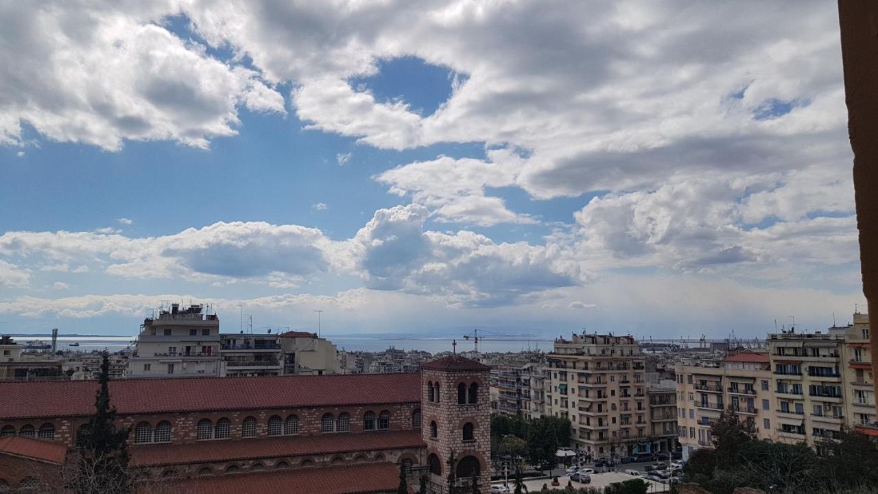 Konstantinos'S Luxury Apartment Tesalonika Bagian luar foto